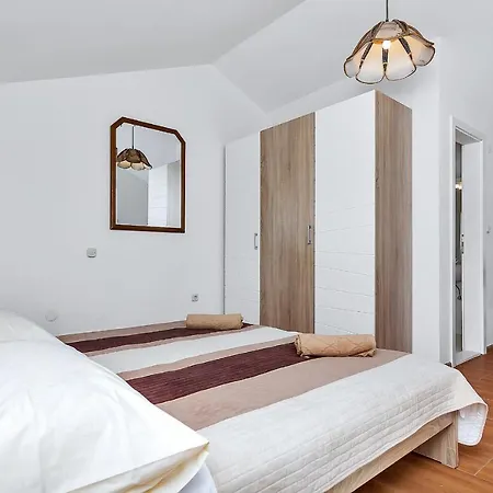 Nadea - With Private Pool Semesterbostad *