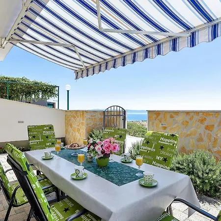 Nadea - With Private Pool * Makarska