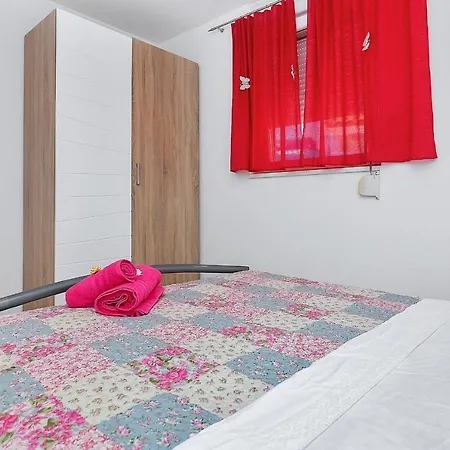 Nyaraló Nadea - With Private Pool