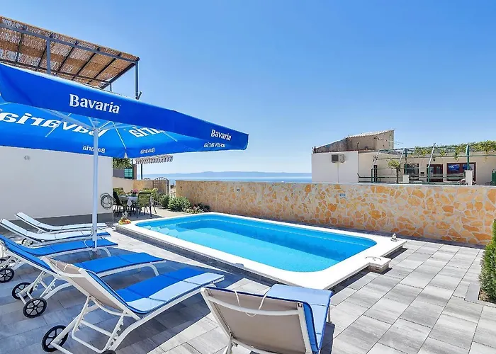 Nadea - With Private Pool Будинок відпочинку