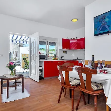 Nadea - With Private Pool 马卡尔斯卡