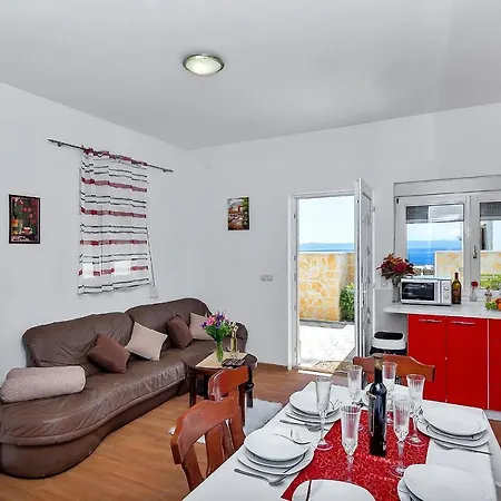 Nadea - With Private Pool 度假居 *