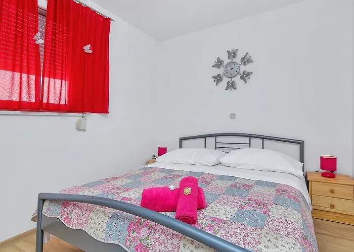 Nadea - With Private Pool * Makarska